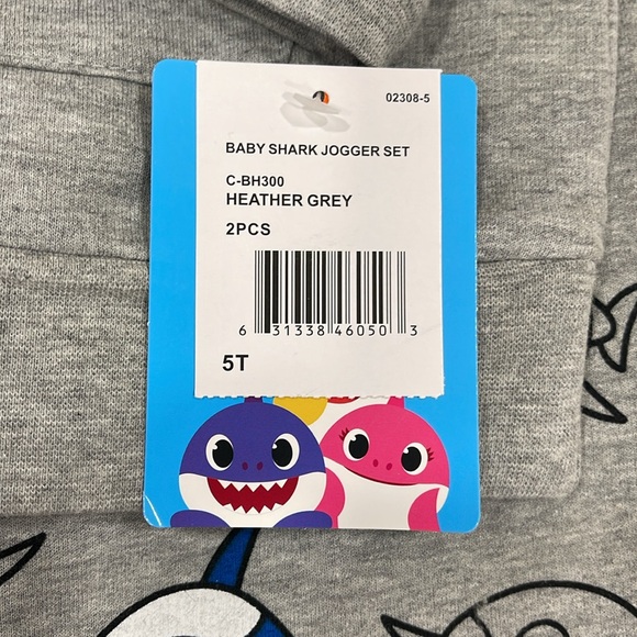 BNWT NICKELODEON BABY SHARK PRINTED GRAY SWEAT SET SIZE 5T (BOY OR GIRL) - Picture 6 of 9